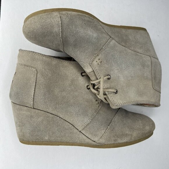 TOMS Desert Womens Size 10 Taupe Gray Lace-Up Soft Suede Wedge Ankle Boots - Picture 6 of 9